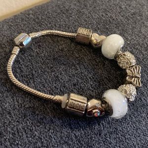 Brand new bracelet with butterfly and beads